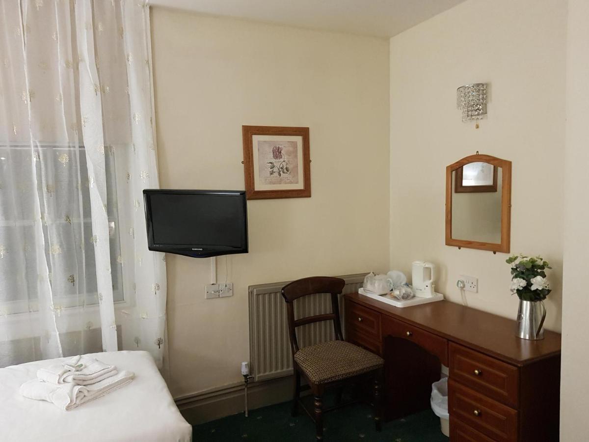 Linden Tree Bed & Breakfast Gloucester Bagian luar foto